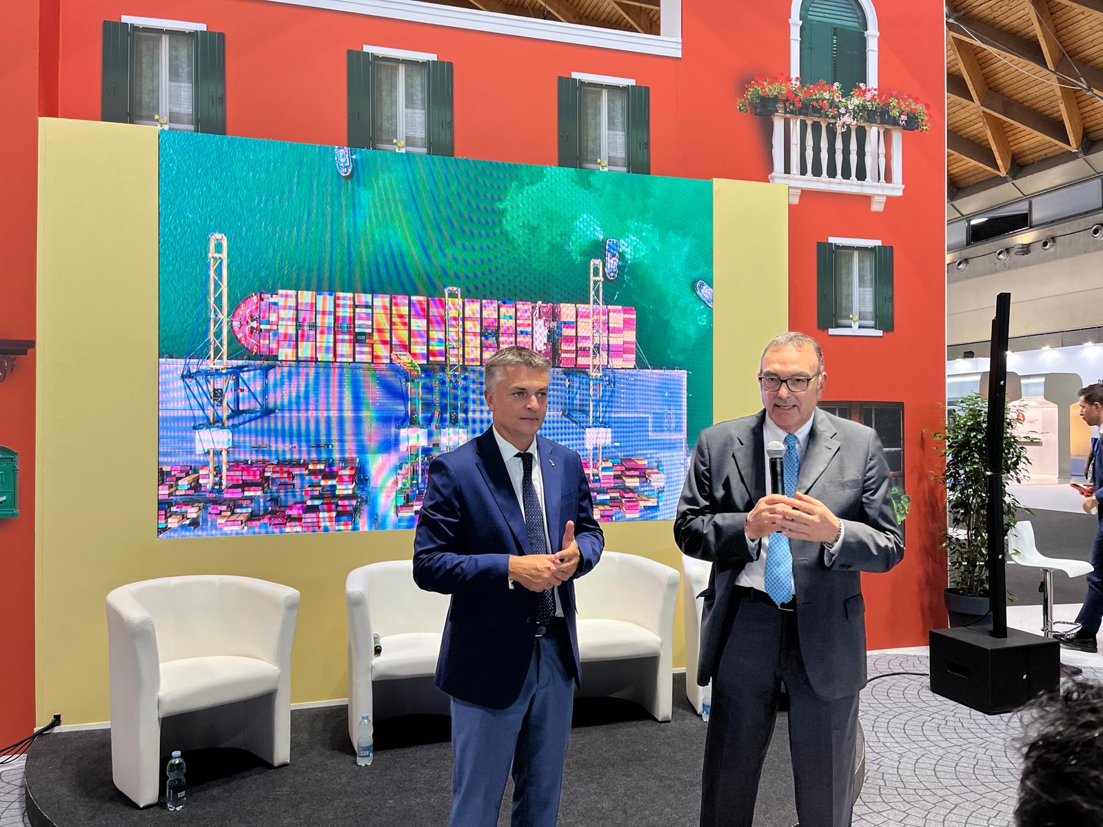 Al Meeting di Rimini il Vice Ministro Rixi incontra la portualità italiana